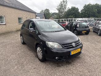 damaged passenger cars Volkswagen Golf plus 1.4 Trendline Bns 2007/6