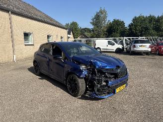 Voiture accidenté Renault Clio E-TECH HYBRID 1.6ETFH145espAlpine 2023/9