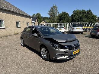 krockskadad bil auto Opel Astra 1.4 Edition AUT REST BPM €800,-!!! 2016/5