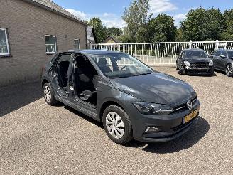 krockskadad bil auto Volkswagen Polo 1.0 TSI Comfortline REST BPM €700,-!!! 2018/11