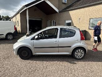 Peugeot 107 1.0-12V Sublime AIRCO picture 5