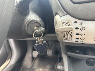 Peugeot 107 1.0-12V Sublime AIRCO picture 20