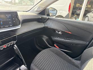 Peugeot 208 1.2 PT Active Pack picture 29