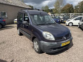 skadebil auto Renault Kangoo 1.2-16V Expression 2004/3