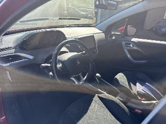 Peugeot 2008 1.2 PureTech Blue Lion AUTOMAAT REST BPM €600,-!!! picture 15