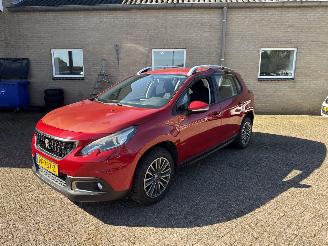 Peugeot 2008 1.2 PureTech Blue Lion AUTOMAAT REST BPM €600,-!!! picture 3
