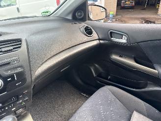 Honda Civic 5DR 1.8 GT AUTOMAAT REST BPM €300,-!!! picture 20