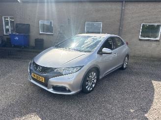 Honda Civic 5DR 1.8 GT AUTOMAAT REST BPM €300,-!!! picture 3
