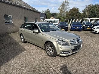 krockskadad bil auto Mercedes C-klasse 200 CDI BnsCl. Avg. 2011/6