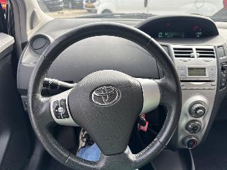 Toyota Yaris 1.3 VVTi Sol Sport picture 19