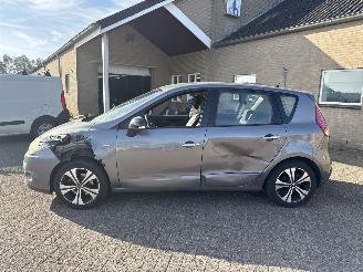 Renault Scenic 2.0 Bose AUTOMAAT REST BPM €400,-!!! picture 4