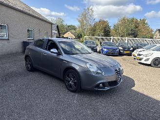 skadebil auto Alfa Romeo Giulietta 1.4 T Distinctive 2015/3