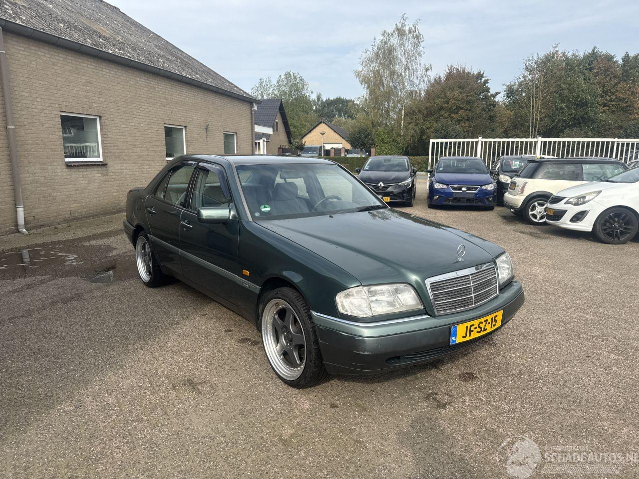 Mercedes C-klasse 180 Sport AUTOMAAT