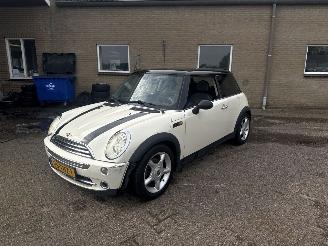 Mini Cooper 1.6 Cooper Pepper AUTOMAAT picture 4