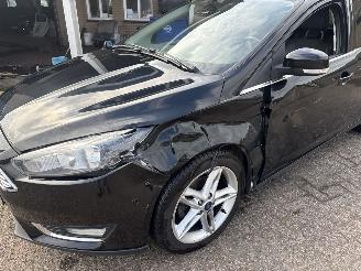 Ford Focus 1.0 Titanium REST BPM €300,-!!! picture 9