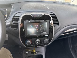 Renault Captur 1.2 TCe Expression picture 23