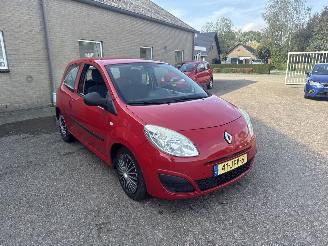 skadebil auto Renault Twingo 1.2 Authentique 2009/5