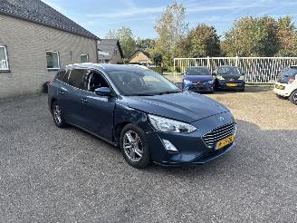 krockskadad bil auto Ford Focus 1.0 EcoBoost Trend Edition 2019/2