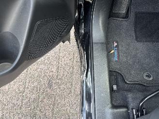 Suzuki Swift 1.0 Stijl AUTOMAAT picture 12
