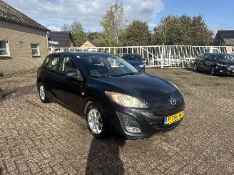 Vaurioauto  passenger cars Mazda 3 1.6 TS Plus 2010/9