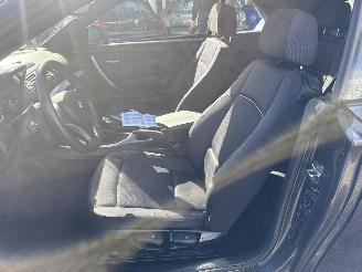 BMW 1-serie 118i Executive Cabrio picture 25