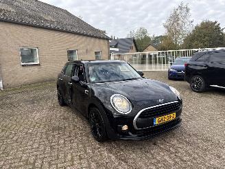 skadebil auto Mini Clubman 1.5 One Chili REST BPM €500,-!!! 2018/12