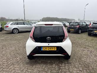 Toyota Aygo 1.0 VVT-i x-play picture 6