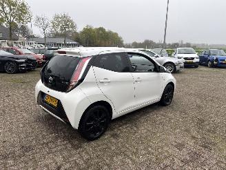 Toyota Aygo 1.0 VVT-i x-play picture 7