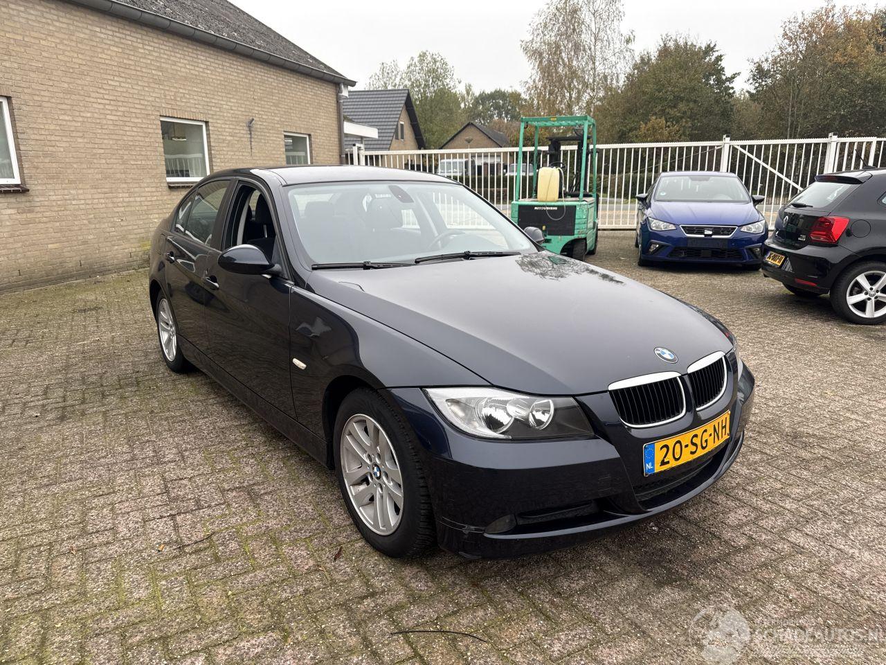 BMW 3-serie 318i Dynamic Exec.