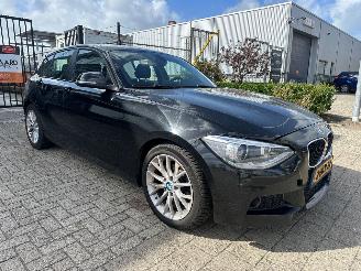 uszkodzony samochody osobowe BMW 1-serie 116d Automaat Executive 2014/5