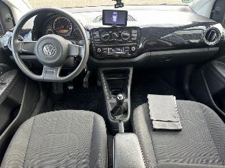 Volkswagen Up! 1.0 move up! BlueMotion picture 15