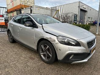 Unfallwagen Volvo V-40 Cross Country 1.6 T4 Momentum Automaat 2013/9