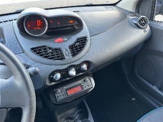 Renault Twingo 1.2 16V Acces picture 11