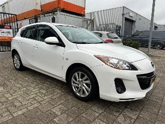 skadebil auto Mazda 3 1.6 Business 2013/6