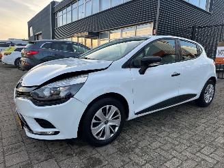 Renault Clio 0.9 TCe Life picture 3