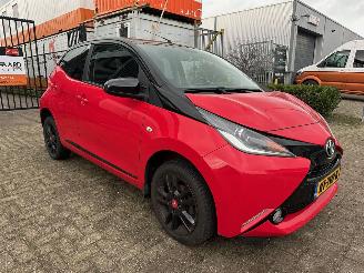 krockskadad bil auto Toyota Aygo 1.0 VVT-i x-cite 2018/1