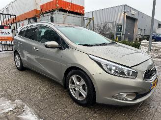  Kia Cee d 1.6 GDI Plus Pack 2012/10