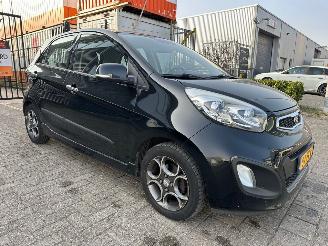 Unfallwagen Kia Picanto 1.0 CVVT Design Edition 2013/5