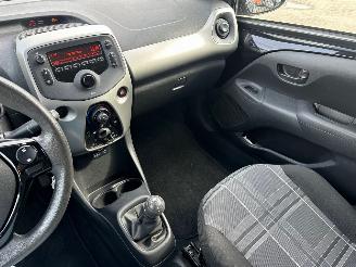 Peugeot 108 1.0 e-VTi Active picture 10