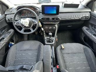 Dacia Sandero 1.0 TCe 100 Bi-Fuel Essential picture 16