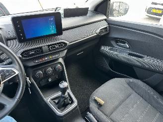 Dacia Sandero 1.0 TCe 100 Bi-Fuel Essential picture 11