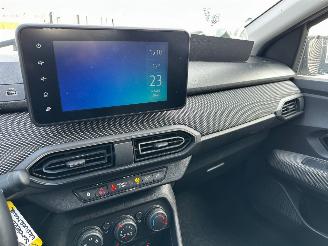 Dacia Sandero 1.0 TCe 100 Bi-Fuel Essential picture 13