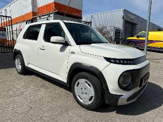 Damaged car Hyundai Inster E-Motion 42 kWh 327km range 2025/2