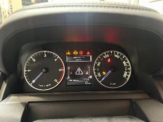 Land Rover Discovery 3.0 SDV6 Landmark picture 11