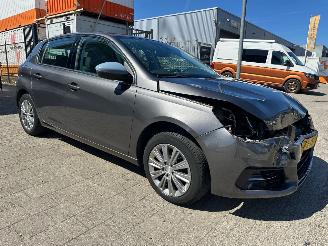 Coche accidentado Peugeot 308 1.2 PureTech Allure 2019/10