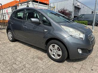 damaged passenger cars Kia Venga 1.4 CVVT Comfort Pack 2011/8