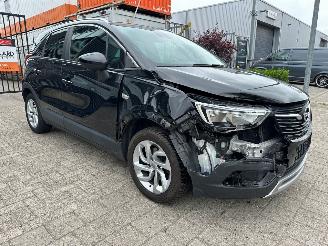 damaged passenger cars Opel Crossland X 1.2 Turbo Online Edition 2019/2
