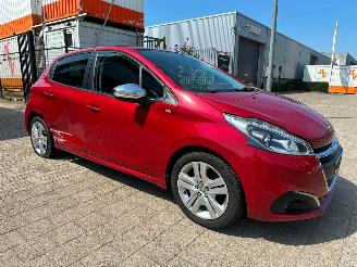 skadebil auto Peugeot 208 1.2 PureTech Active 2017/12