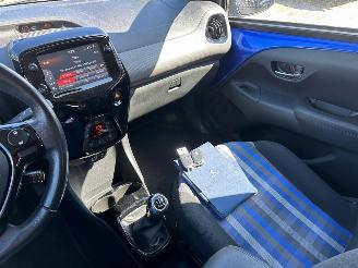 Peugeot 108 1.0 e-VTi Allure picture 9
