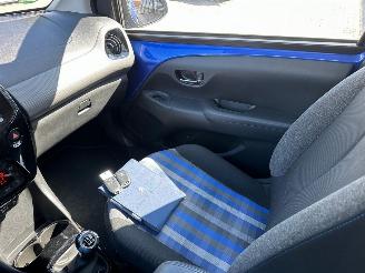 Peugeot 108 1.0 e-VTi Allure picture 12